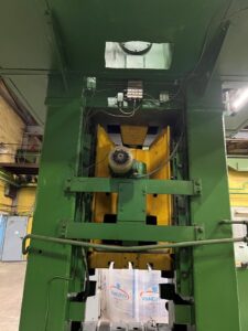 Abgratpresse KarpatPressMash KB2534B - 250 ton (ID:76097) - Dabrox.com