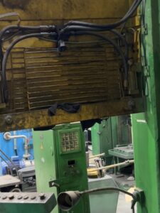 Abgratpresse KarpatPressMash KB2534B - 250 ton (ID:76097) - Dabrox.com