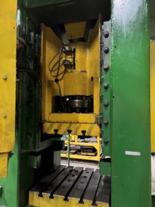 Abgratpresse KarpatPressMash KB2534B - 250 ton (ID:76097) - Dabrox.com