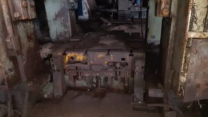 Abgratpresse TMP Voronezh KG2540 A - 1000 ton (ID:75975) - Dabrox.com