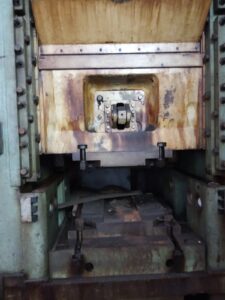 Kniehebelpresse TMP Voronezh K504.003.844 - 2500 ton (ID:75820) - Dabrox.com