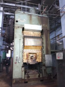 Kniehebelpresse TMP Voronezh - 2500 ton