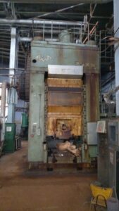 Kniehebelpresse TMP Voronezh K504.003.844 - 2500 ton (ID:75820) - Dabrox.com