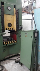 Kaltextrusion Presse Barnaul KB0032 - 160 ton (ID:75804) - Dabrox.com