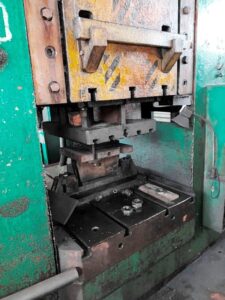 Abgratpresse Zdas LU 1000/1250 - 1000 ton (ID:75418) - Dabrox.com