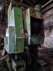 Kniehebelpresse Barnaul K8342 - 1600 ton (ID:75982) - Dabrox.com