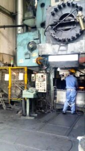 Schmiedepresse Smeral LMZ 2500 - 2500 ton (ID:S83766) - Dabrox.com