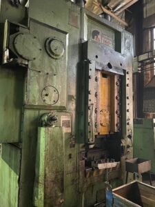 Kniehebelpresse Barnaul KB8342 B - 1600 ton (ID:75986) - Dabrox.com