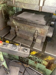Kniehebelpresse Barnaul KB8342 B - 1600 ton (ID:75986) - Dabrox.com