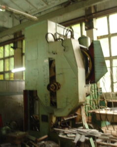 Kaltextrusion Presse Barnaul K0034 - 250 ton (ID:75983) - Dabrox.com