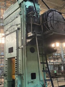 Kniehebelpresse Smeral  - 2000 ton