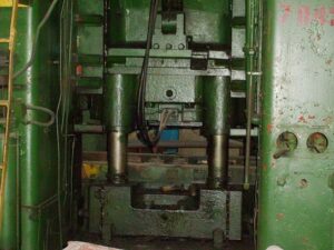 Schmiedepresse Komatsu CAH1600 - 1600 ton (ID:S85804) - Dabrox.com
