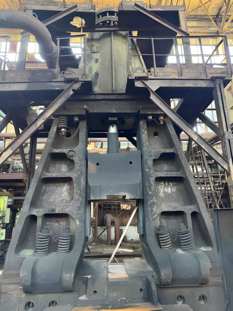 Schmiedehammer NKMZ Kramatorsk M2152 - 16 ton