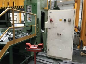 Blechumformung Presse Rovetta S2-400-2130-1370 - 400 ton (ID:76164) - Dabrox.com