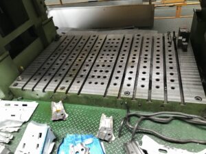 Blechumformung Presse Rovetta S2-400-2130-1370 - 400 ton (ID:76164) - Dabrox.com