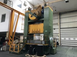 Blechumformung Presse Rovetta - 400 ton