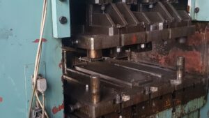 Abgratpresse Smeral LKT 250 - 250 ton (ID:75744) - Dabrox.com