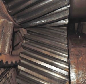 Kaltextrusion Presse Barnaul K8240 - 1000 ton (ID:75745) - Dabrox.com