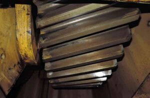Kaltextrusion Presse Barnaul K8240 - 1000 ton (ID:75745) - Dabrox.com
