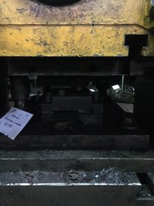 Kniehebelpresse Barnaul KB8340 B - 1000 ton (ID:75746) - Dabrox.com