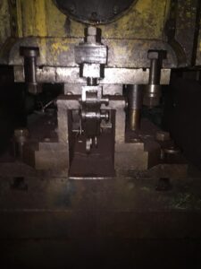 Kniehebelpresse Barnaul KB8340 B - 1000 ton (ID:75755) - Dabrox.com