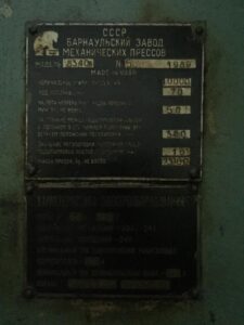 Kniehebelpresse Barnaul KB8340 B - 1000 ton (ID:75758) - Dabrox.com