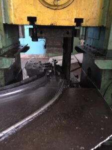 Kniehebelpresse Barnaul KB8336 - 400 ton (ID:75750) - Dabrox.com