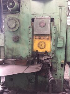 Kniehebelpresse Barnaul KB8336 - 400 ton (ID:75750) - Dabrox.com