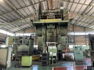 Spindelpresse Fujicar - 2000 ton