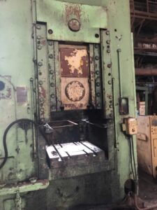 Kniehebelpresse Barnaul KB8340 - 1000 ton (ID:75477) - Dabrox.com