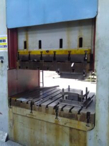 Abgratpresse Smeral LKT 250 - 250 ton (ID:75337) - Dabrox.com
