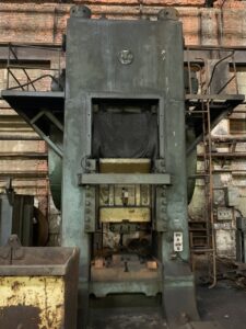 Kniehebelpresse Smeral  - 2000 ton