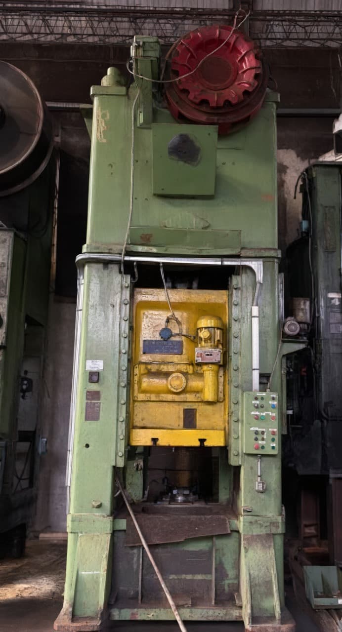 Abgratpresse TMP Voronezh K2535 - 315 ton