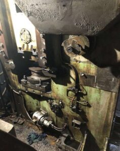Kniehebelpresse Kuzlitmash KB8334 - 250 ton (ID:75952) - Dabrox.com