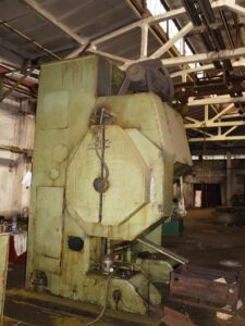 Kniehebelpresse Barnaul K8340 - 1000 ton (ID:75761) - Dabrox.com