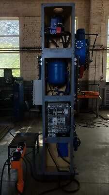 Kniehebelpresse Barnaul KB8336 - 400 ton (Foto 15)