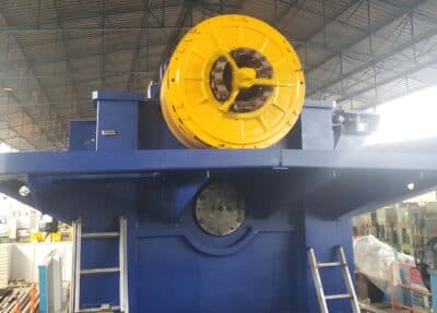 Abgratpresse TMP Voronezh KA9540 - 1000 ton (Foto 2)