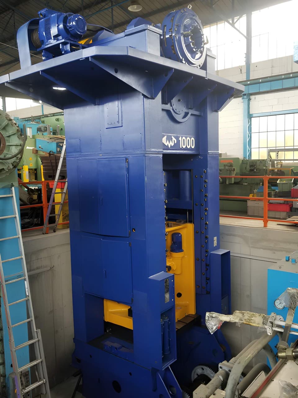 Abgratpresse TMP Voronezh KA9540 - 1000 ton