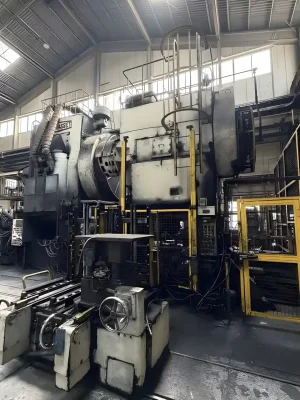 Warmschmiedepresse Nittan Massey MHFP-2800 - 2800 ton (Foto 5)
