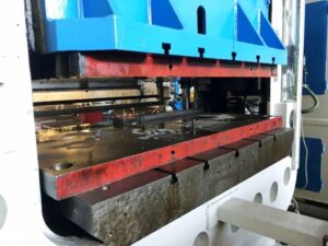 Abgratpresse Wilkins & Mitchell D5423 - 200 ton (ID:75942) - Dabrox.com