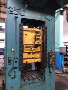 Abgratpresse TMP Voronezh - 250 ton