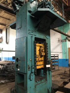 Abgratpresse TMP Voronezh KA2534 - 250 ton (ID:75222) - Dabrox.com