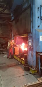Abgratpresse Wilkins & Mitchell S4-1000 - 1000 ton (ID:76024) - Dabrox.com