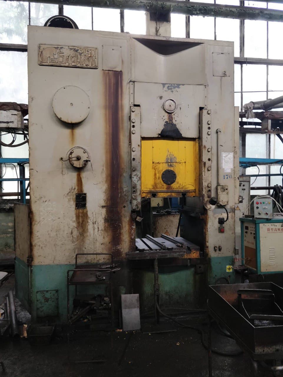 Kaltextrusion Presse Barnaul KB0034 - 250 ton (ID:75970) - Dabrox.com