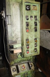 Kniehebelpresse Komatsu MKR 300 - 300 ton (ID:75765) - Dabrox.com