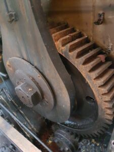 Kniehebelpresse Komatsu MKR 300 - 300 ton (ID:75770) - Dabrox.com