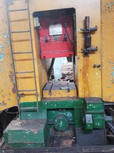 Kniehebelpresse Komatsu MKR 300 - 300 ton (ID:75770) - Dabrox.com