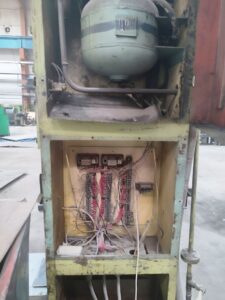 Kniehebelpresse Barnaul KB8340 - 1000 ton (ID:76349) - Dabrox.com