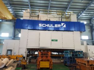 Blechumformung presse Muller Weingarten - 2400 ton