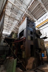 Kniehebelpresse TMP Voronezh K04.127.846 - 4000 ton (ID:S90499) - Dabrox.com